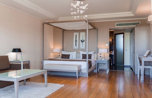 Almiros Beach Hotel | Restia