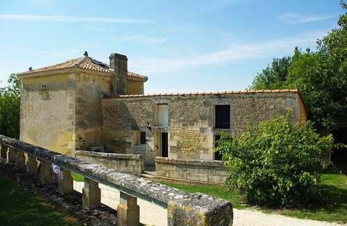Mouthiers-sur-Boeme Cottage | Restored dovecote -15% discount until end of August