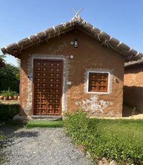 Pushkar Resort | Ret Mahal Huts & Resort