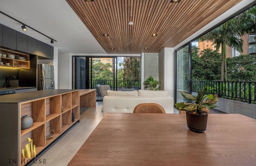 Patio Bonito Apartment | Retiro Fresco Poblado apt/AC - Morph 301