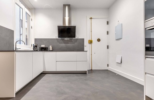 Jeronimos Apartment | Retiro Place II apartment in Madrid