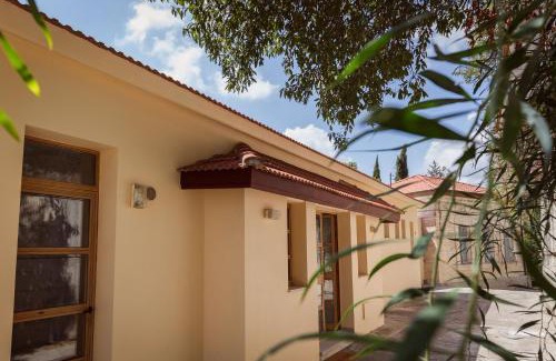 Zoopigi House | Retreat Centre Cyprus