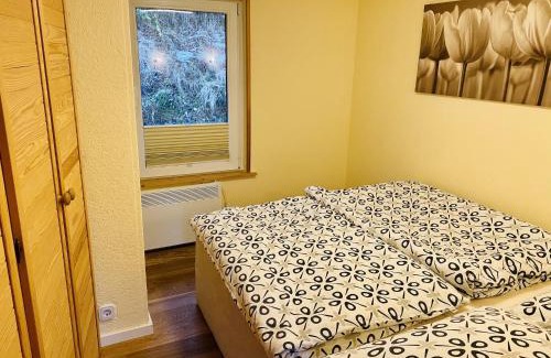 Guentersberge House | Retreat with Private Garden