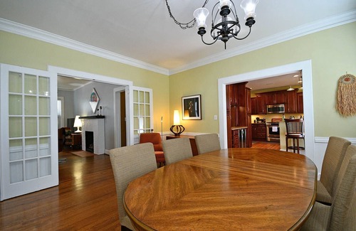 Greenville House | Retro Augusta Road Executive Rental