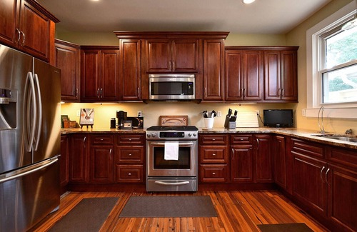Greenville House | Retro Augusta Road Executive Rental