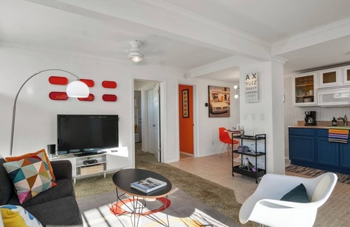 Twin Palms Apartment | Retro & funky mid-century mod at Ocotillo Lodge