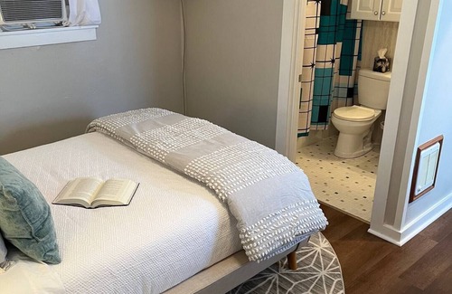 Ligonier Apartment | Retro Retreat Ligonier