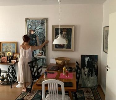 Tampere Apartment | Retrohenkinen taiteilijakoti - Tampere Kaleva