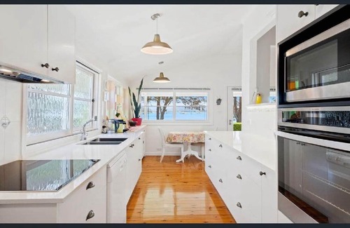 Killcare House | 'Reverie at Killcare' by Accom Holidays