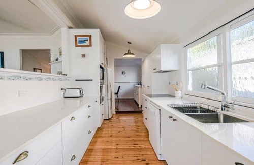 Killcare House | 'Reverie at Killcare' by Accom Holidays