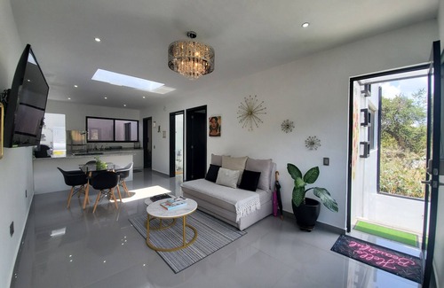 Ajijic Apartment | Revolucion 95 Modern Apt! Mountain Views