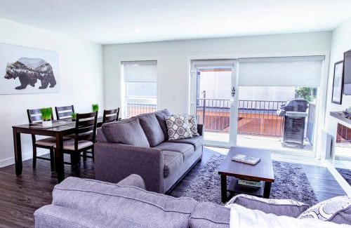 Revelstoke House | Revy Pow Pad - Private Hot Tub 3 Bedroom Condo