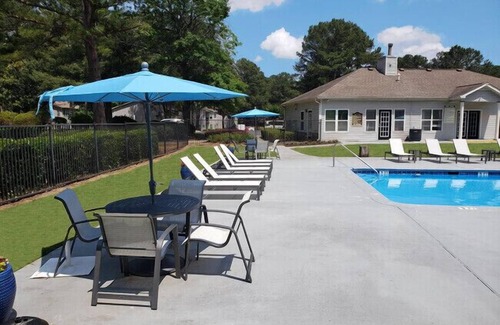 Ellenwood Apartment | Rex Townhomes 2407R I Comfy 2 Bed 2 Bath