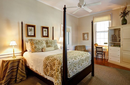 Downtown Bed & Breakfast | Rhett House Inn