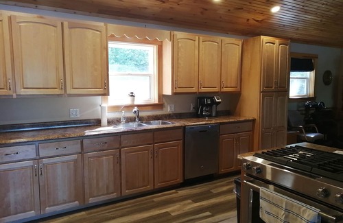 Annapolis Subdivision D House | "Rhodiesrest/BEST Lake in NS/7kayaks/2 paddleB/Sleep10/wifi/New Beds/Firewood