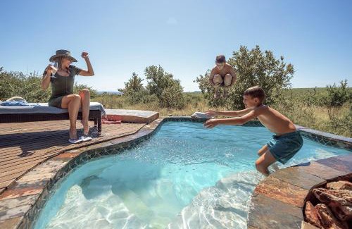 Madikwe Game Reserve Cabin | Rhulani Safari Lodge