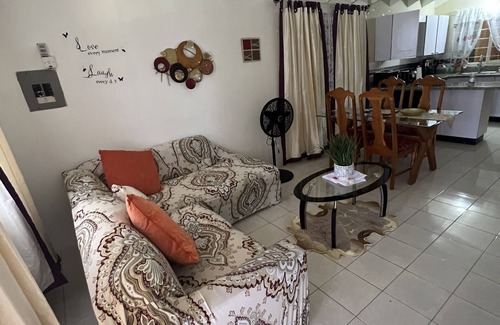 Rhyne Park Village Apartment | Rhyne Park Inn: 2 Bed Self Contained Apartment with Partly AC and WiFI