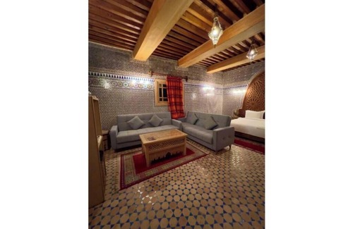 Talaa Apartment | Riad Al Fassia Palace Basic Triple Room with Shared Bathroom