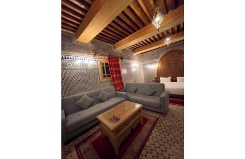 Talaa Apartment | Riad Al Fassia Palace Basic Triple Room with Shared Bathroom