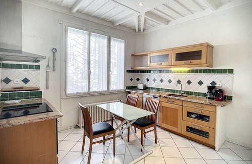Cœur de Ville House | Riad in Vichy