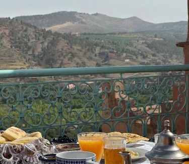 Azrou Melloul Hotel | Riad Kasbah Omar
