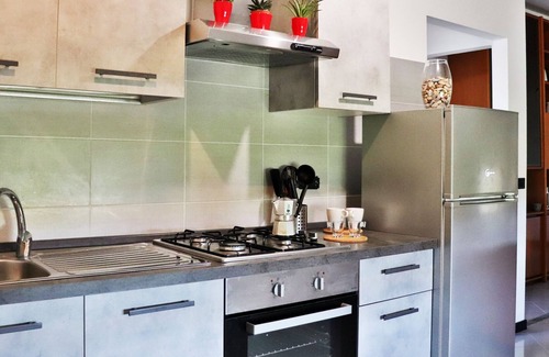 Rocca San Giovanni Apartment | Ricoo 13 - Two Bedroom Apartment, Sleeps 4
