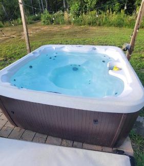 Haywood Villa | Ridgetop Hideaway 12-Guest Oasis with Hot Tub & Epic Views Near Winery Tours & Trails - Pets are allowed by request