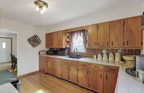 Laurelville Cottage | Ridgeview Cottage - 6 miles to the Rock House!