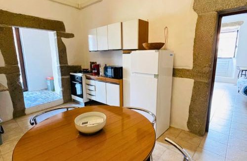 Tempio Pausania Apartment | Rifugio Antico nella Città di Pietra