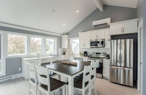 York Beach House | Right by Short Sands!