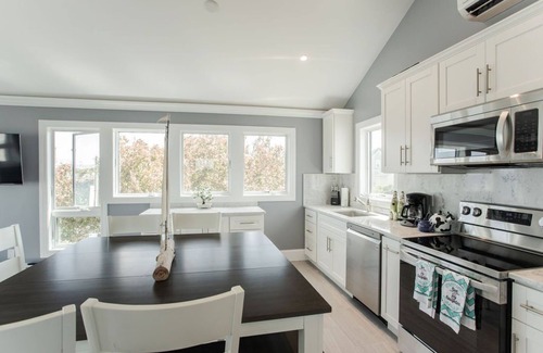 York Beach House | Right by Short Sands!