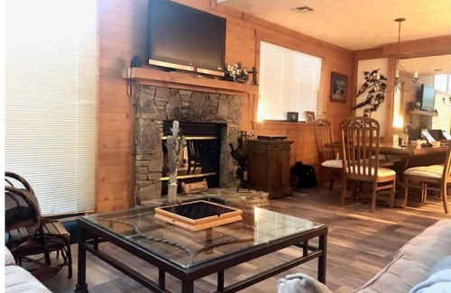 Seven Springs Condo | Right on 7 Springs Property, Newly Remodeled, 3 Bed, 3Bath Condo.
