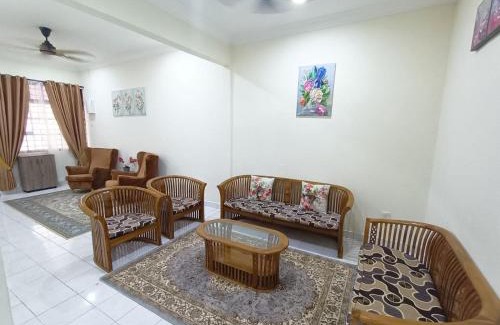 Taman Rinting House | Rinting Corner Islamic Homestay, Pasir Gudang