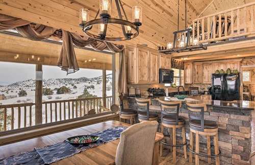 Del Norte Cottage | Rio Grande National Forest Cabin: Views & Hot Tub