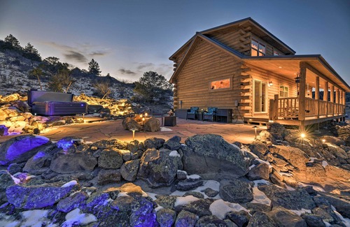 Del Norte Cottage | Rio Grande National Forest Cabin: Views & Hot Tub