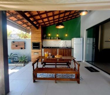 Itaipuacu Apartment | RiqueHouse: Piscina, churrasqueira a 500m da praia