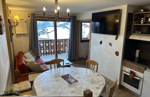 Risoul Apartment | Risoul Duplex 48 m2 6/8 Couchages Résidence au Pied des Pistes, Piscine, Sauna