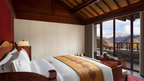 Jiuzhaigou Hotel | Rissai Valley, a Ritz-Carlton Reserve