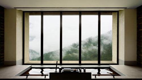 Jiuzhaigou Hotel | Rissai Valley, a Ritz-Carlton Reserve
