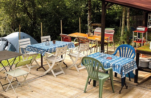 Villeneuve d'Aveyron Cottage | RITA'S TRAILERS. In the countryside near the village. Swimming pool. Pets welcome!
