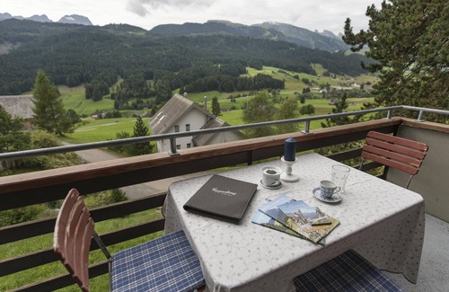 Wildhaus Ski Chalet | Ritornell 8-room holiday home with view on the Toggenburg mountains