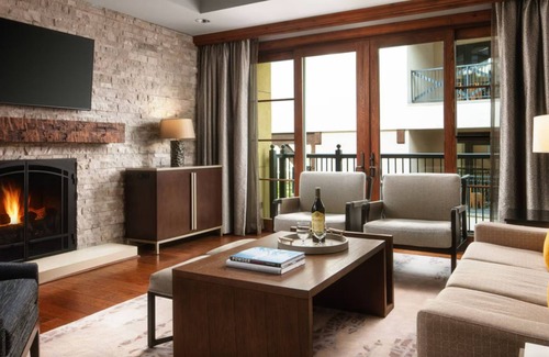 Vail Hotel | Ritz Carlton-Charming 2-bedroom hotel in perfect Vail