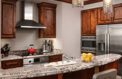 Vail Hotel | Ritz Carlton-Charming 2-bedroom hotel in perfect Vail