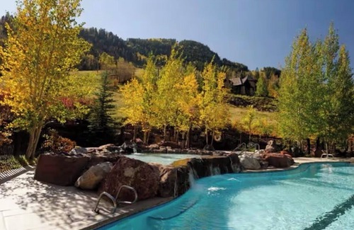 Aspen Condo | Ritz Carlton Luxury Condo in Aspen Highlands - Ski-in/Ski-out