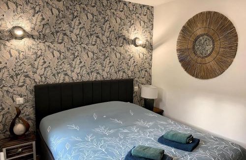 Pont-de-Metz Apartment | *Rivage* Spacieux T2 RDC sur cour:Jardin-Fibre-Netflix-Terrasse