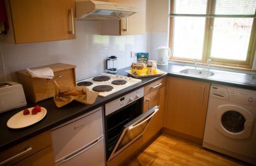 Bridge Of Earn Ski Chalet | River Edge Lodges