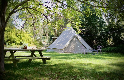 Bakersfield Villa | River front oasis on 2.5 acre’s