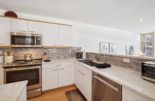 Frisco Condo | River Glen 107C-Downtown Frisco Condo-onsite Hot Tub!