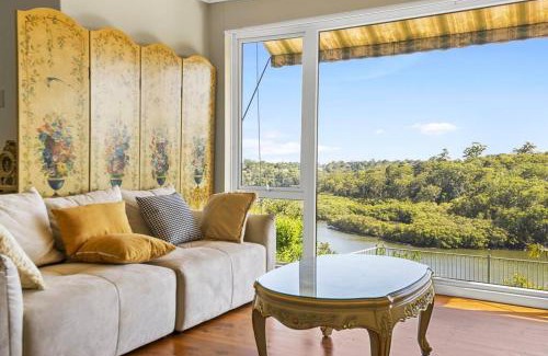 Lane Cove West House | River View Oasis: Spacious 3-Bed House with Pool