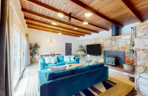 Monte Rio House | Riverfront Escape